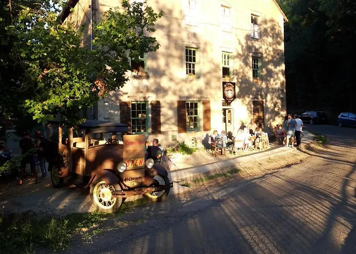 Moulin De Charme Au Bord De L\'Eau